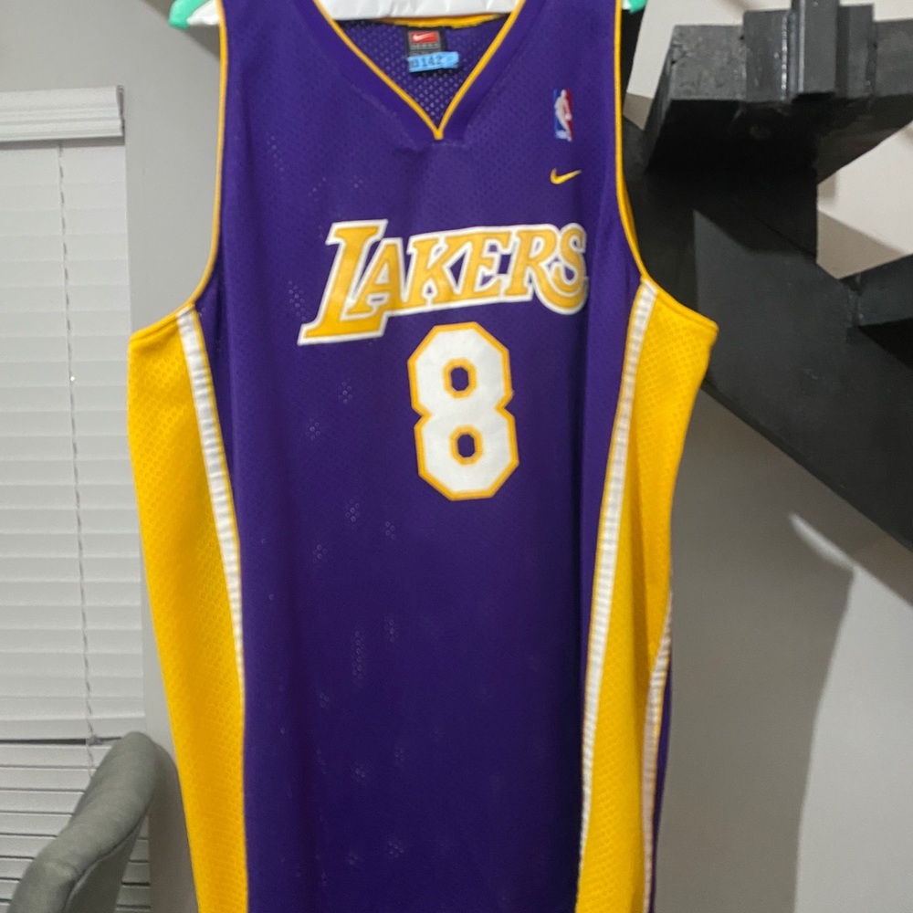 Kobe Bryant Lakers jersey
